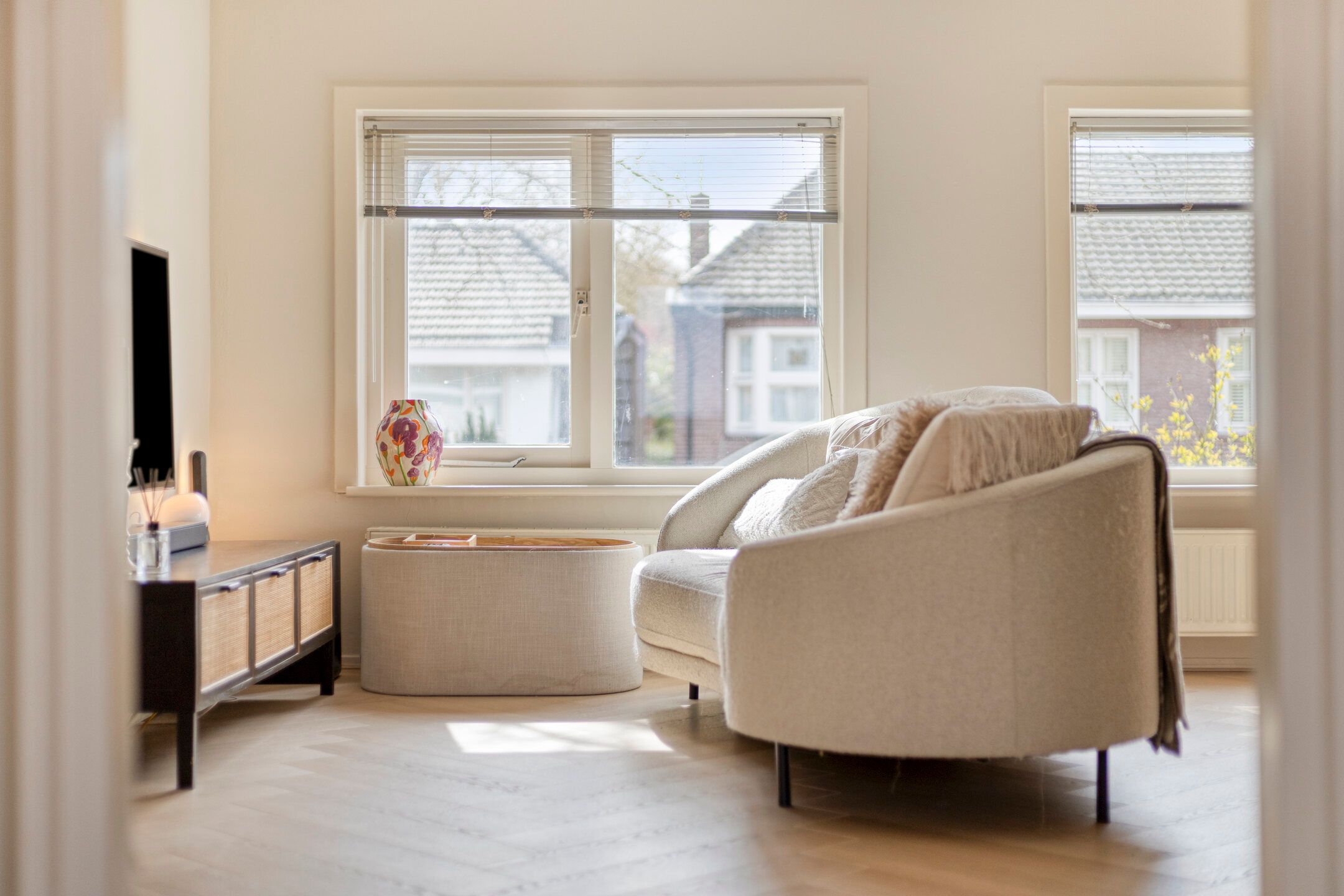 Charming Move-in Ready Maisonette with Roof Terrace near Genneper Parken — 12