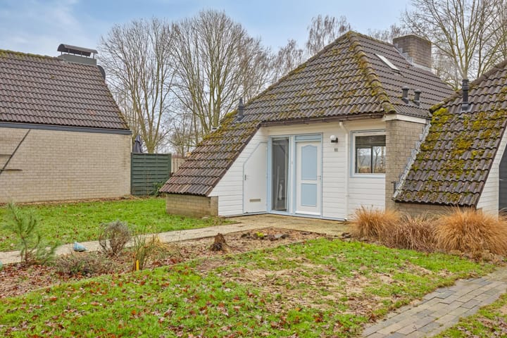 Foto 2 van Zwembadweg 2-B65G