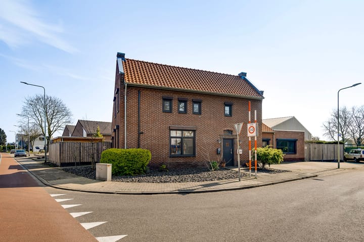 Photo 3 of Heelderweg 12