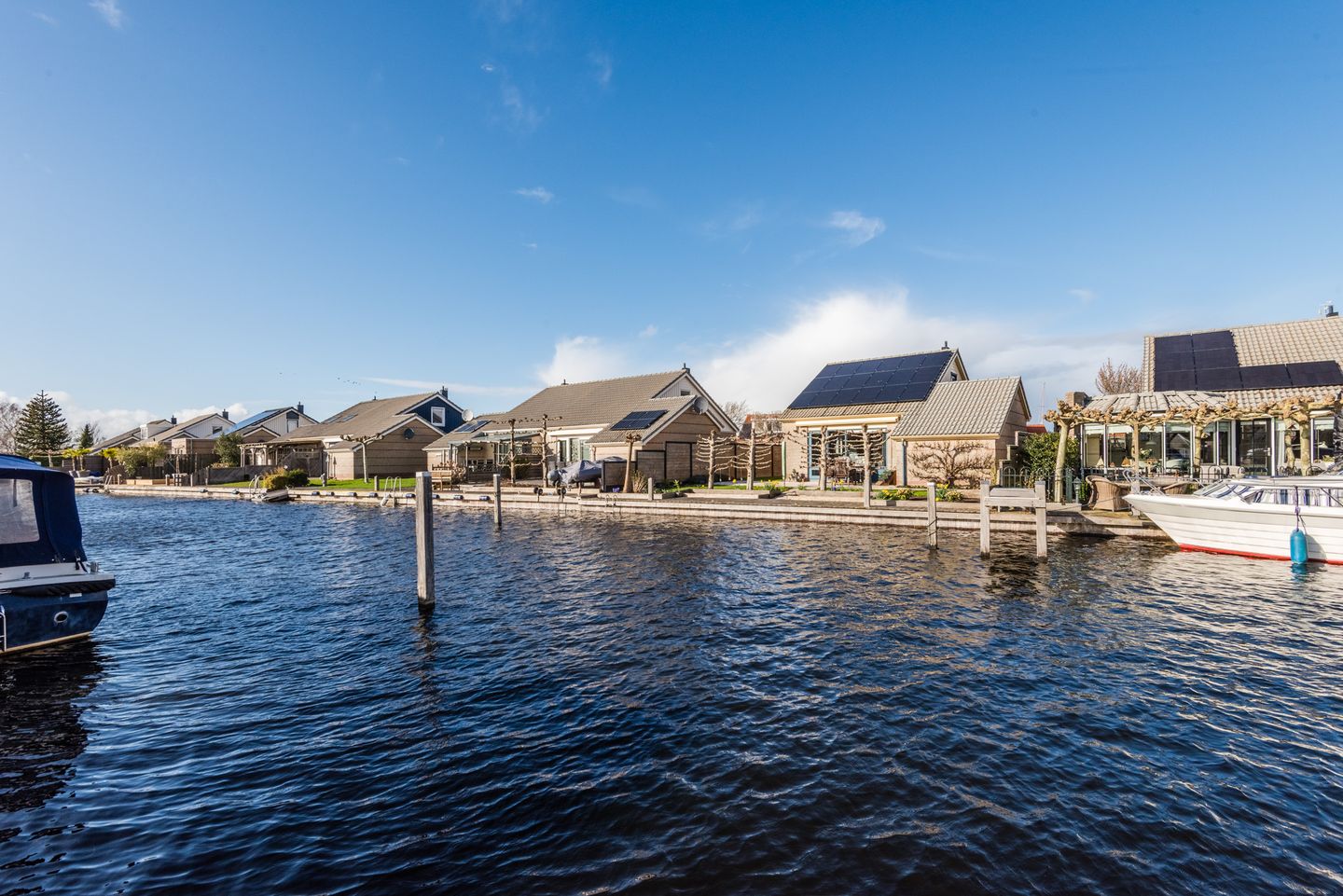 Detached Waterfront Home with Private Mooring in Lemmer — 49