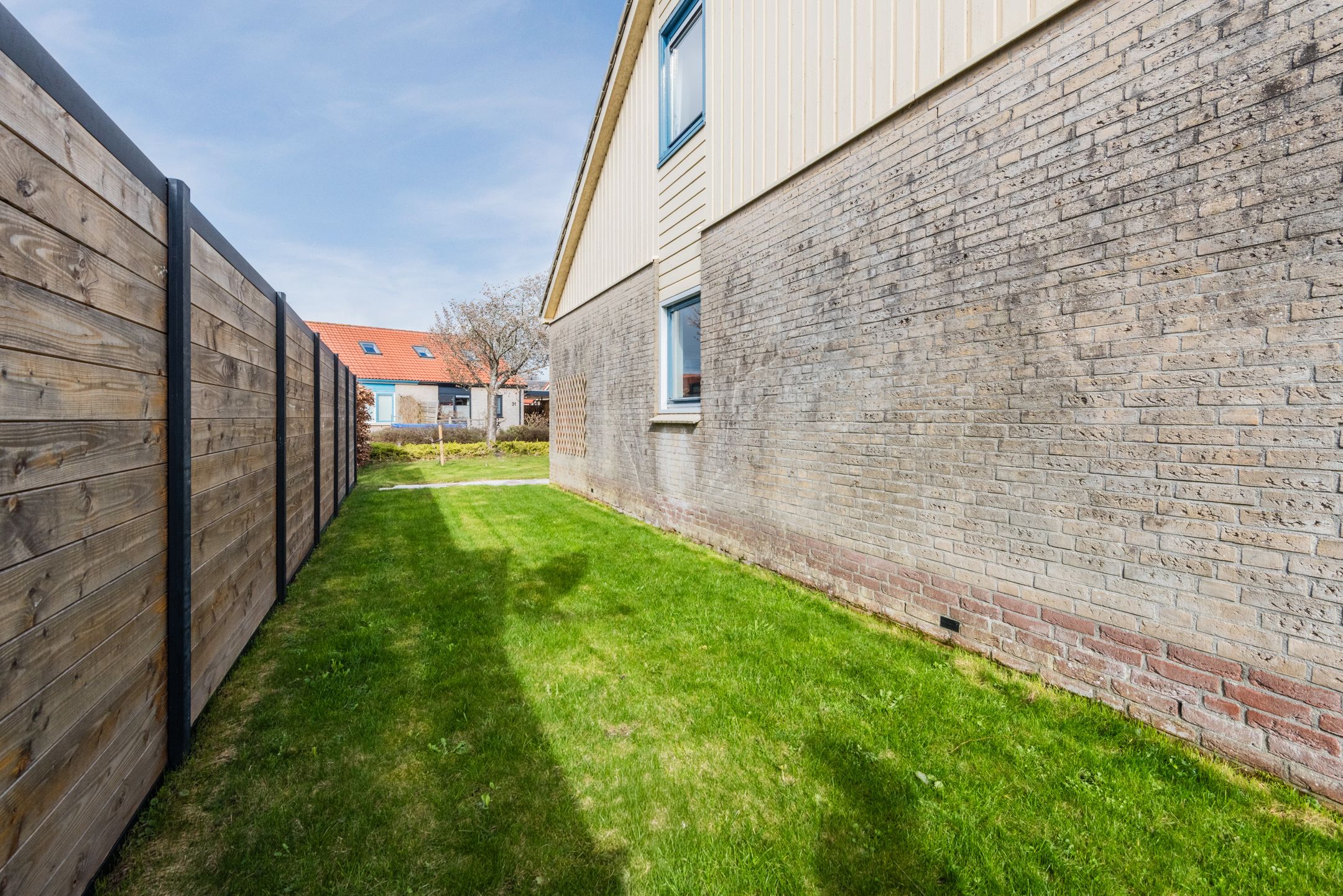 Detached Waterfront Home with Private Mooring in Lemmer — 36