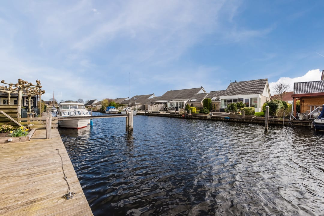 Detached Waterfront Home with Private Mooring in Lemmer — 47