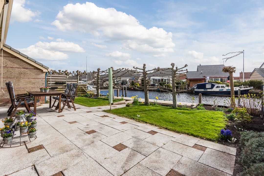 Detached Waterfront Home with Private Mooring in Lemmer — 38