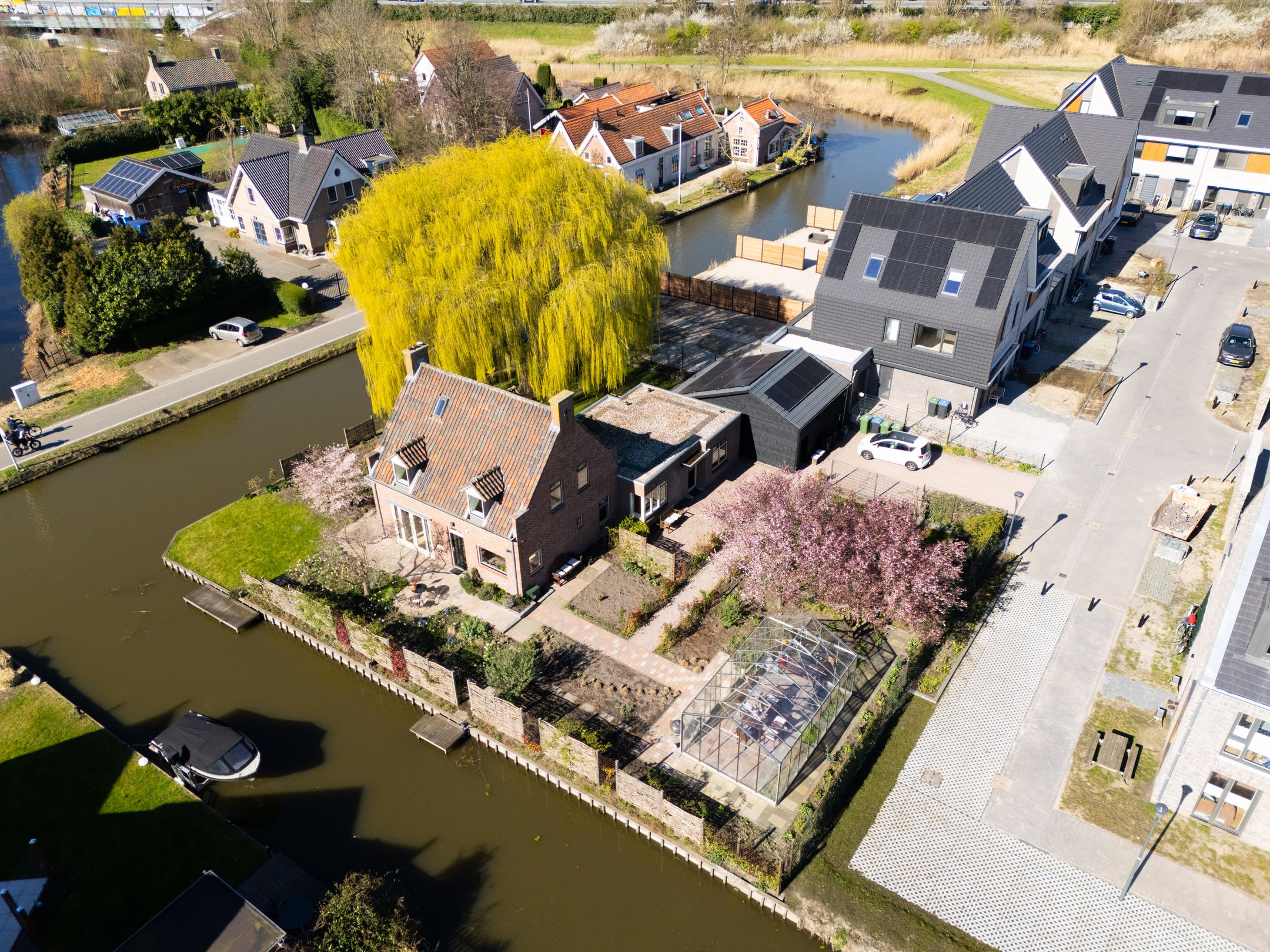 Unique Detached Waterfront Home with Apartment in Rijswijk Buiten — 89