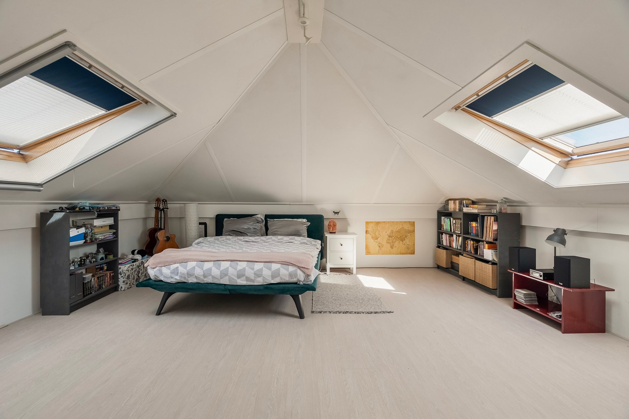 Foto 42 van Dirk Kluifhoofdstraat 15