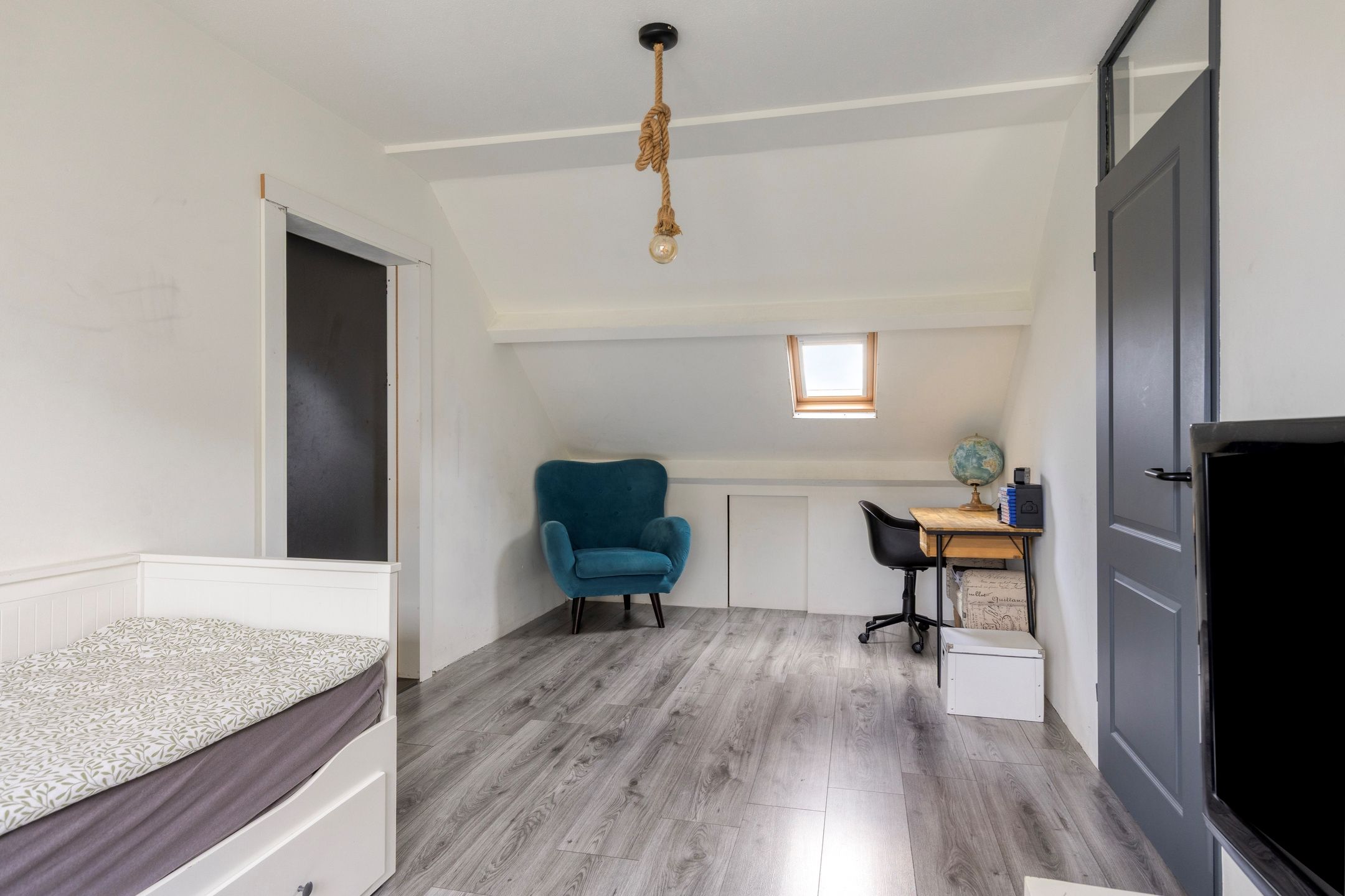 Move-in Ready End Terraced House with Extension in Geldrop Centre — 32