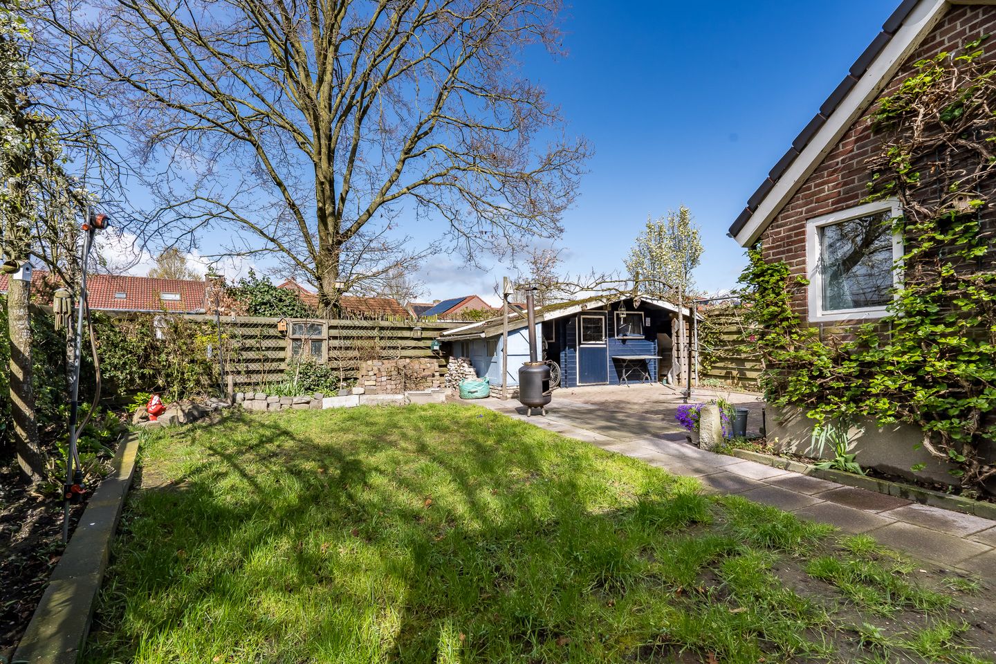 Characteristic Corner Home with Canal Views in Weert — 34