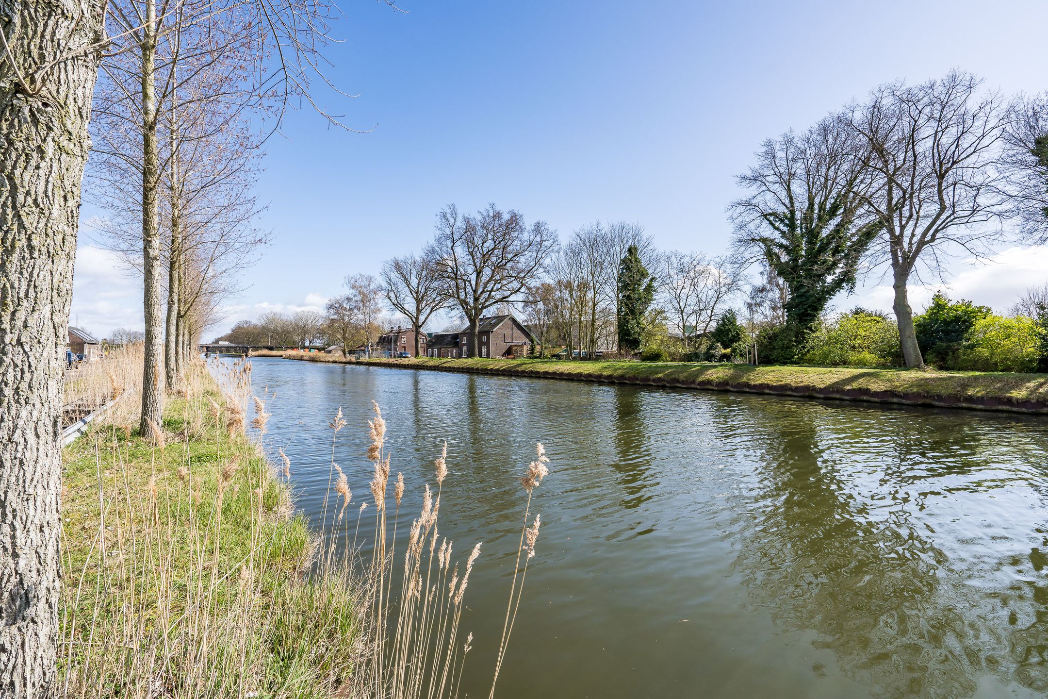 Characteristic Corner Home with Canal Views in Weert — 42