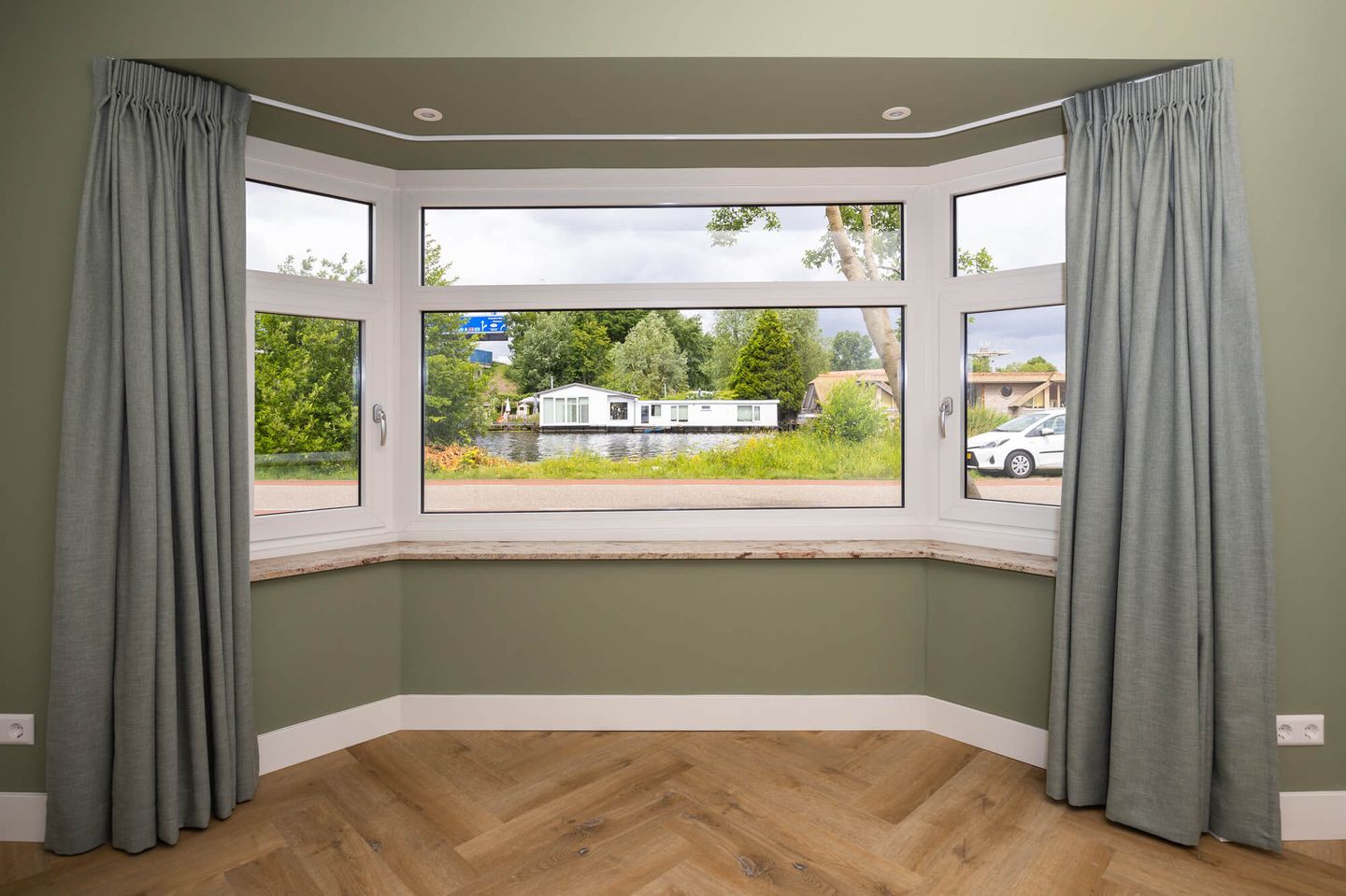 Photo 10 of Nieuwemeerdijk 199