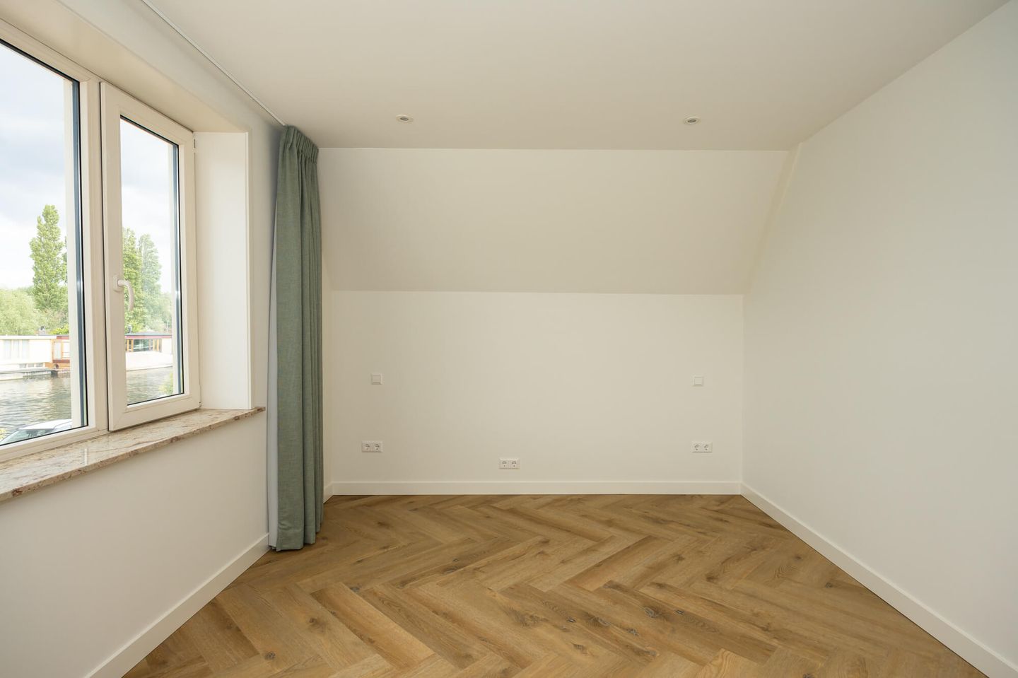 Photo 49 of Nieuwemeerdijk 199