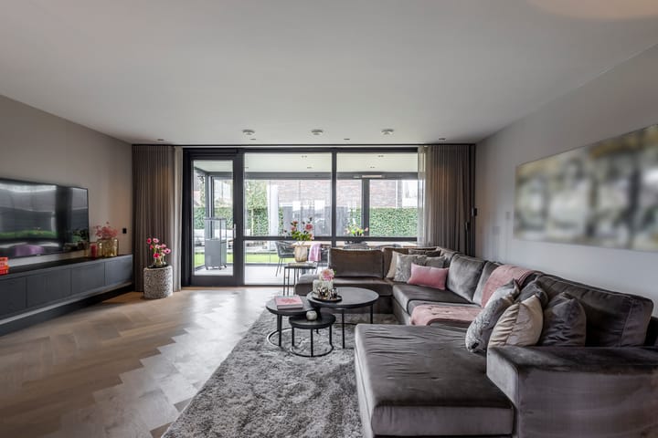 Photo 4 of Pieter de Hooghstraat 39