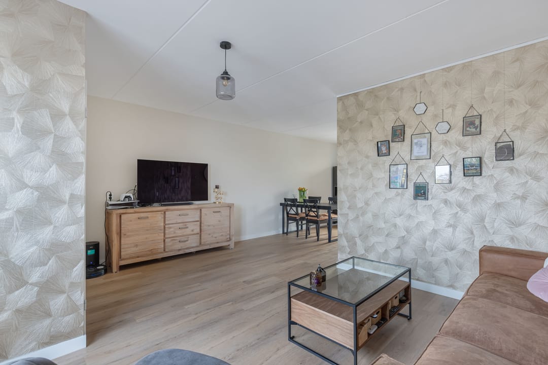 Photo 13 of Veluwelaan 31