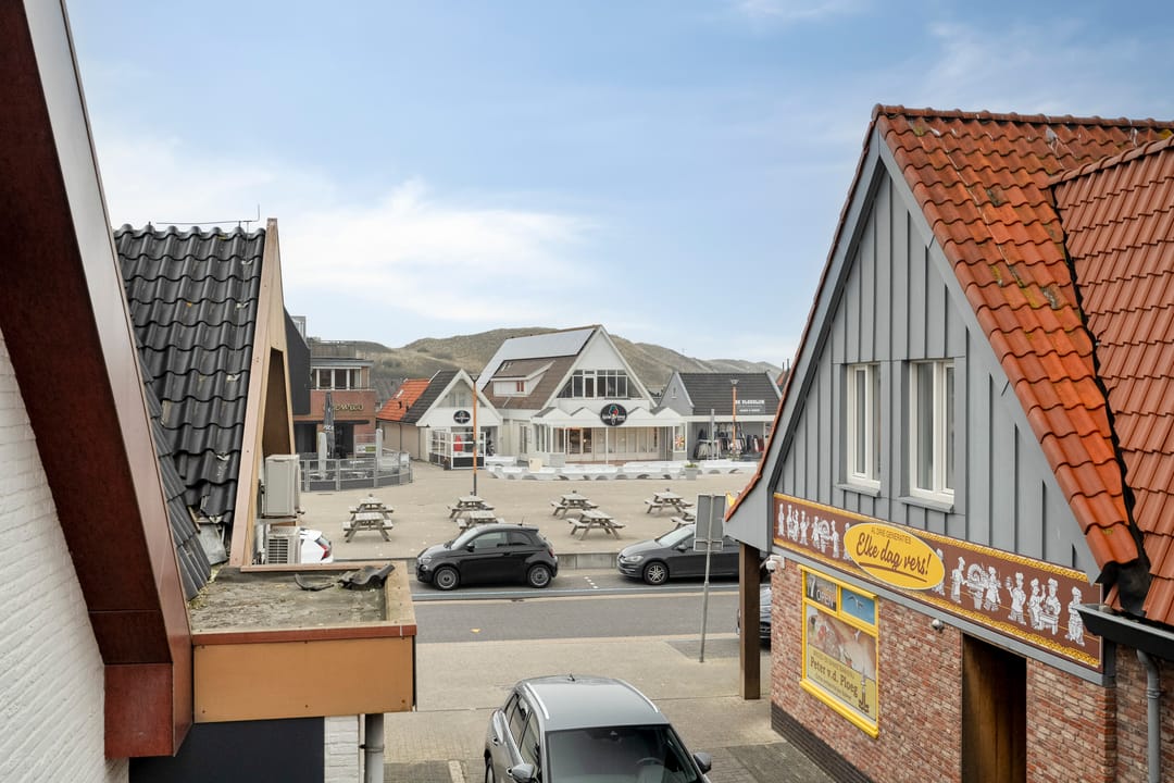 Photo 22 of Dorpsplein 22-D