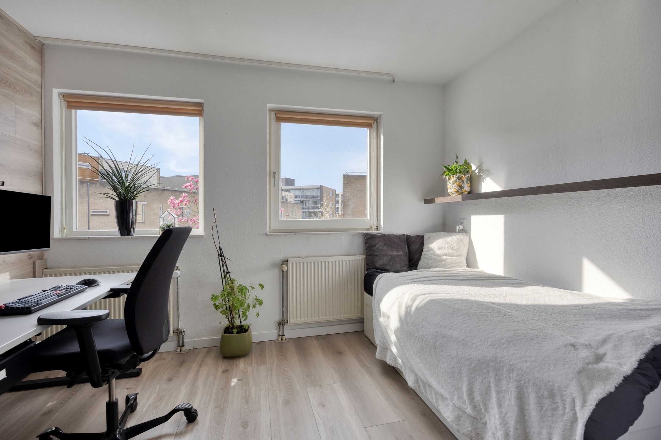 Modern Gas-Free Terraced House with Rooftop Terrace in Stevenshof, Leiden — 21