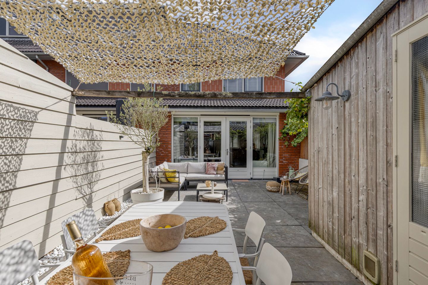 Spacious end house with 5 bedrooms in Nesselande — 34