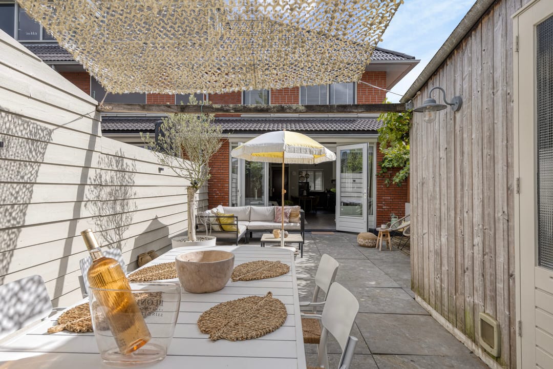 Spacious end house with 5 bedrooms in Nesselande — 32