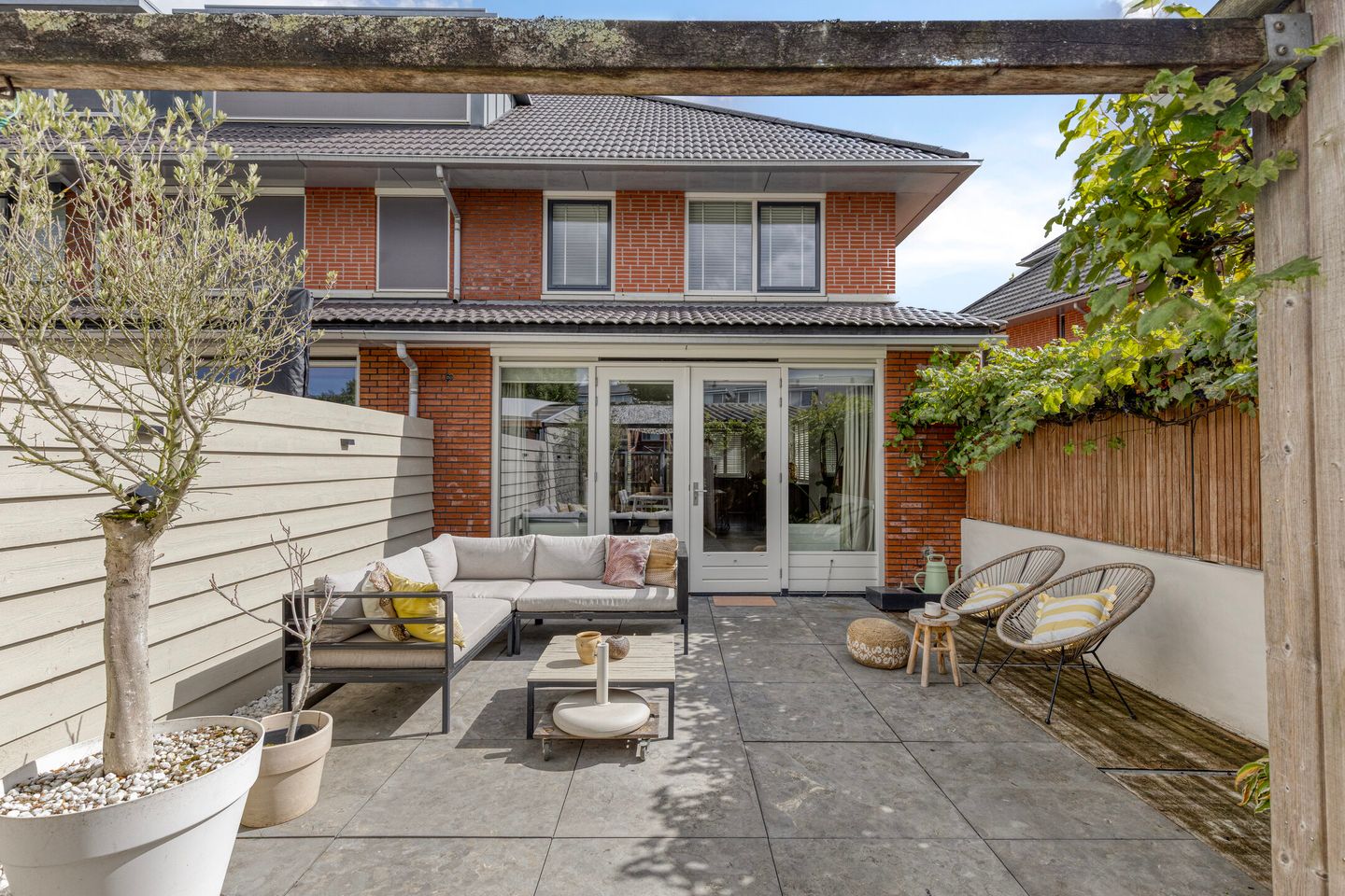 Spacious end house with 5 bedrooms in Nesselande — 35