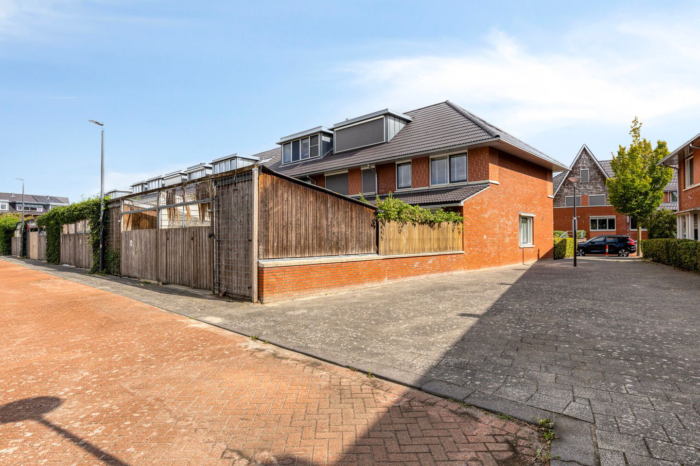 Spacious end house with 5 bedrooms in Nesselande — 40