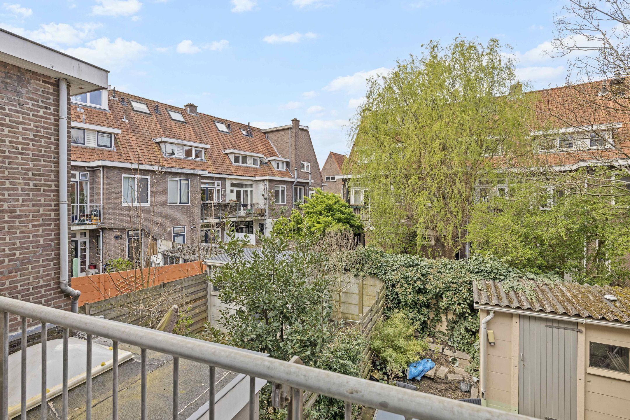 Spacious 1930s Upper Apartment with 4 Bedrooms in Popular Bloemenbuurt — 20