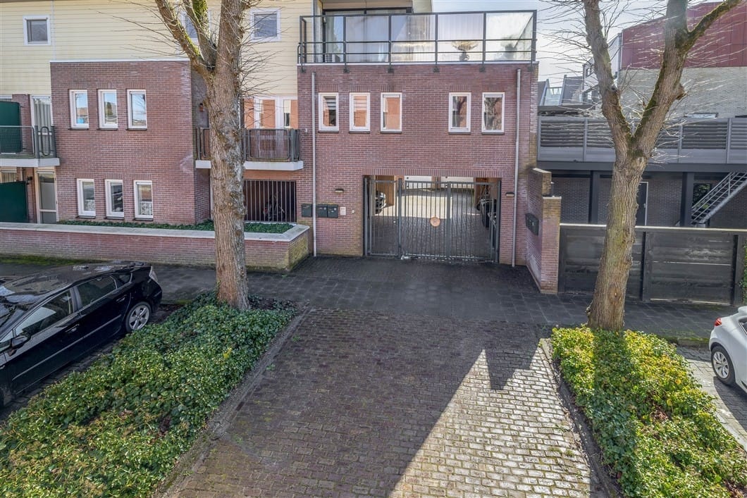 Photo 7 of Wilhelminaplein 17