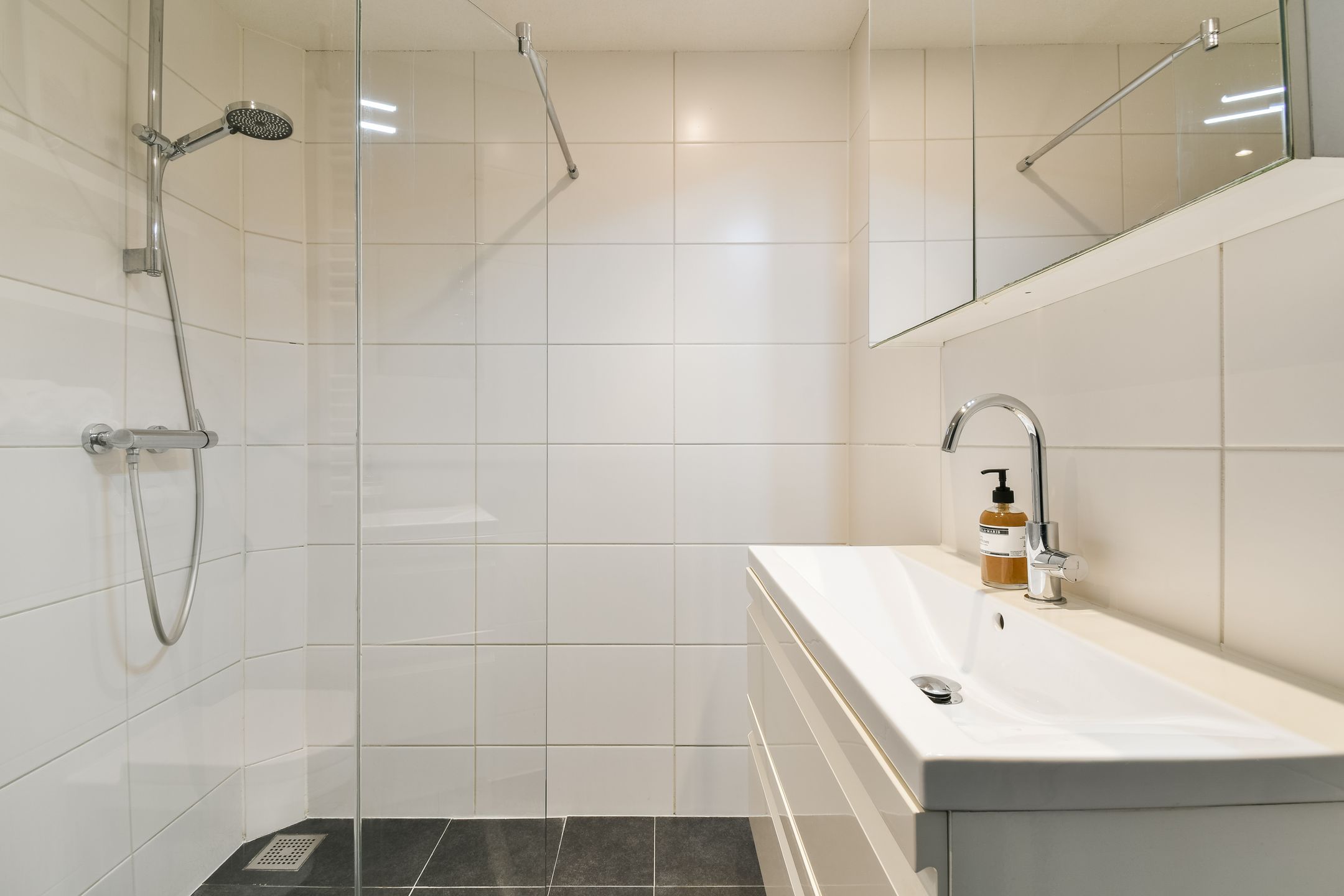 Photo 18 of Hoofdweg 327-2