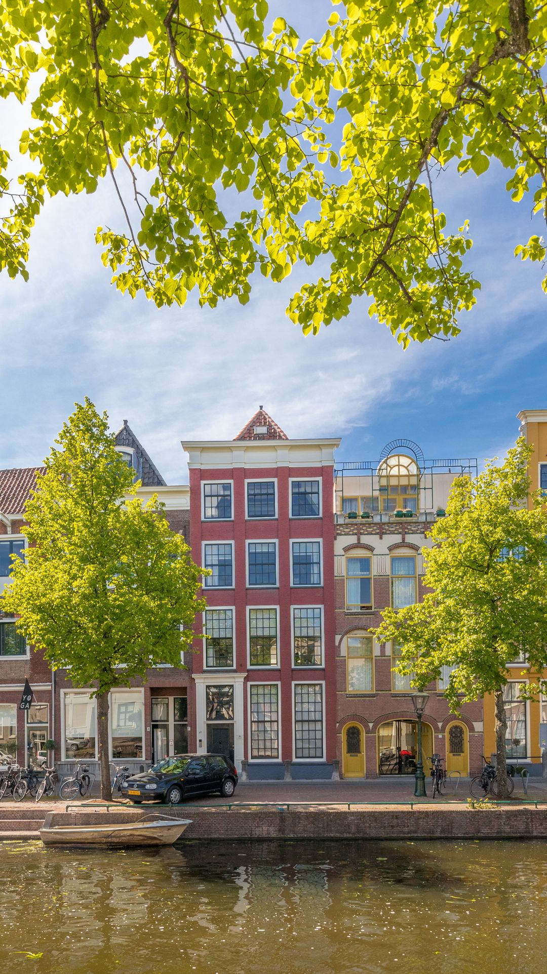 Luxurious Canal Apartment in Historic Monument Building — 19