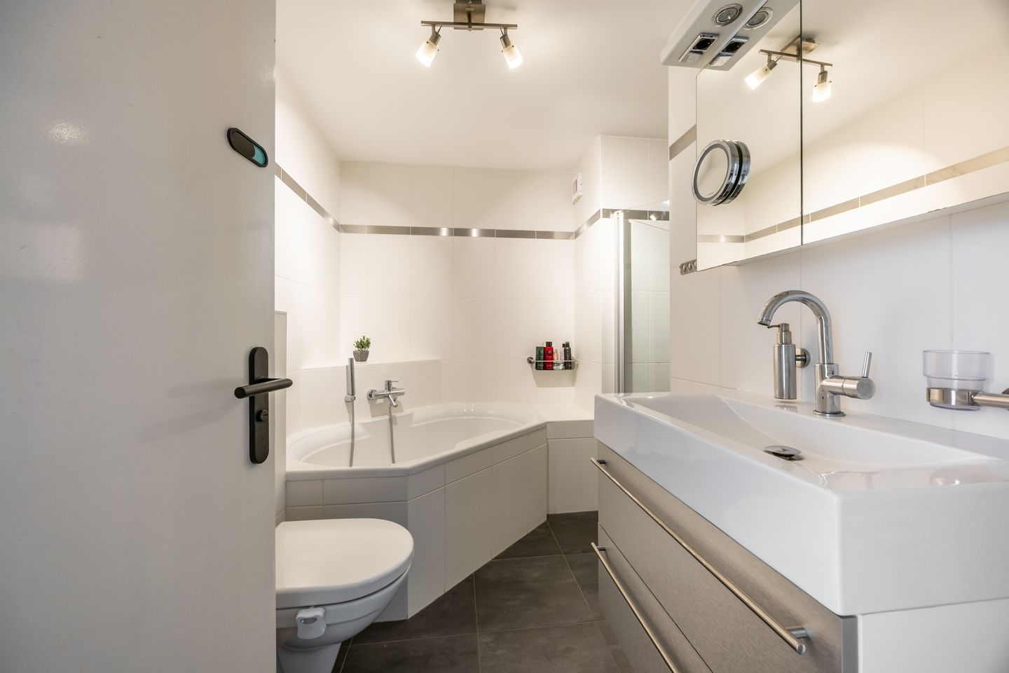 Photo 29 of Abraham van der Hulstln 74