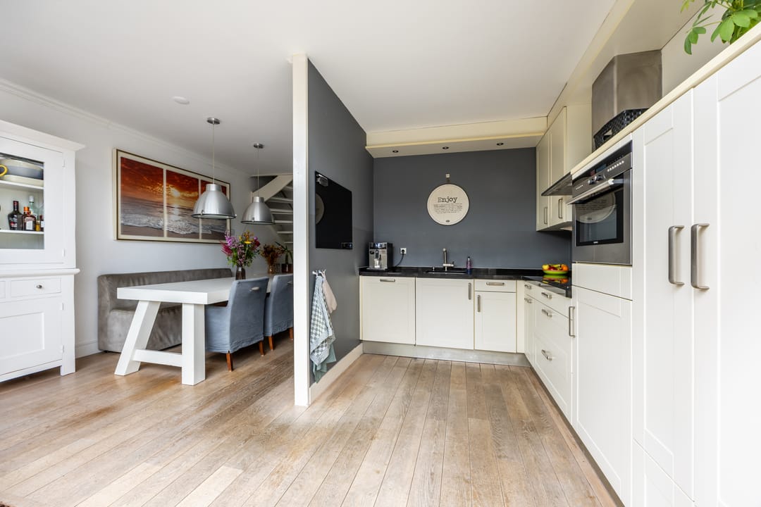 Photo 16 of Abraham van der Hulstln 74