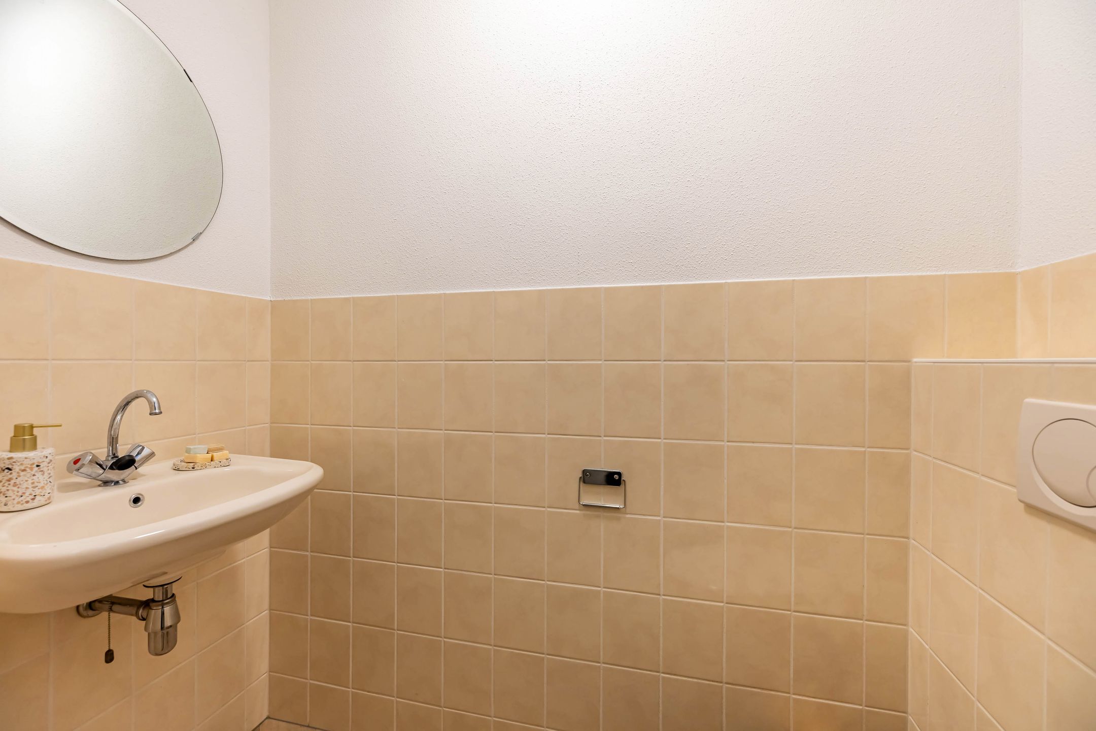 Photo 18 of De Bloemert 1-246