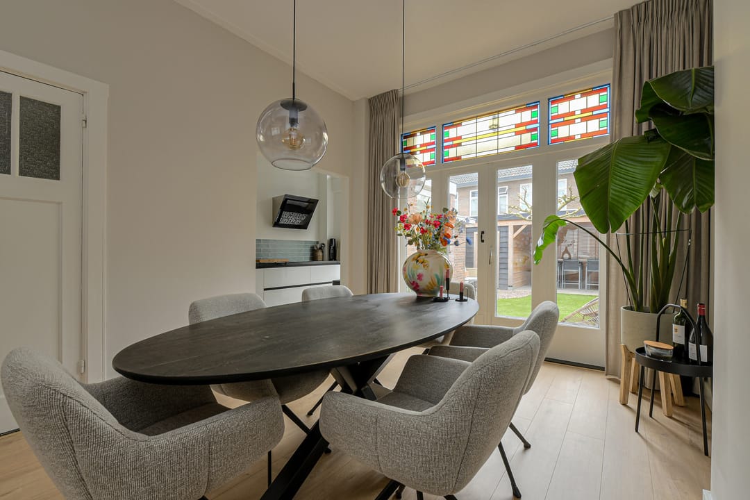 Foto 13 van van Duijvenvoordestraat 38