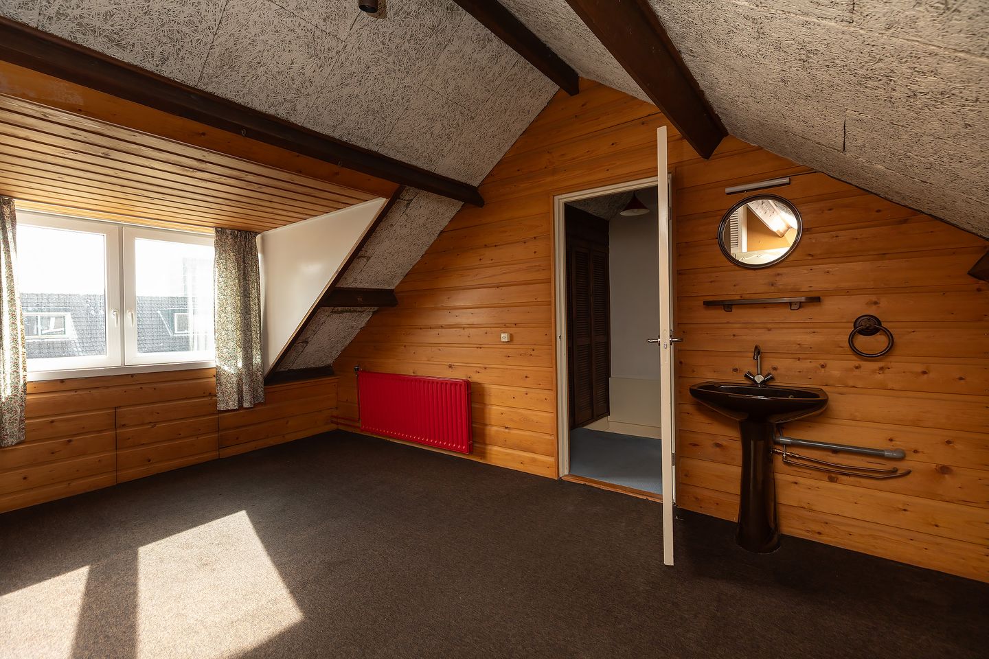 Well-maintained terraced house with 4 bedrooms in quiet courtyard location — 20