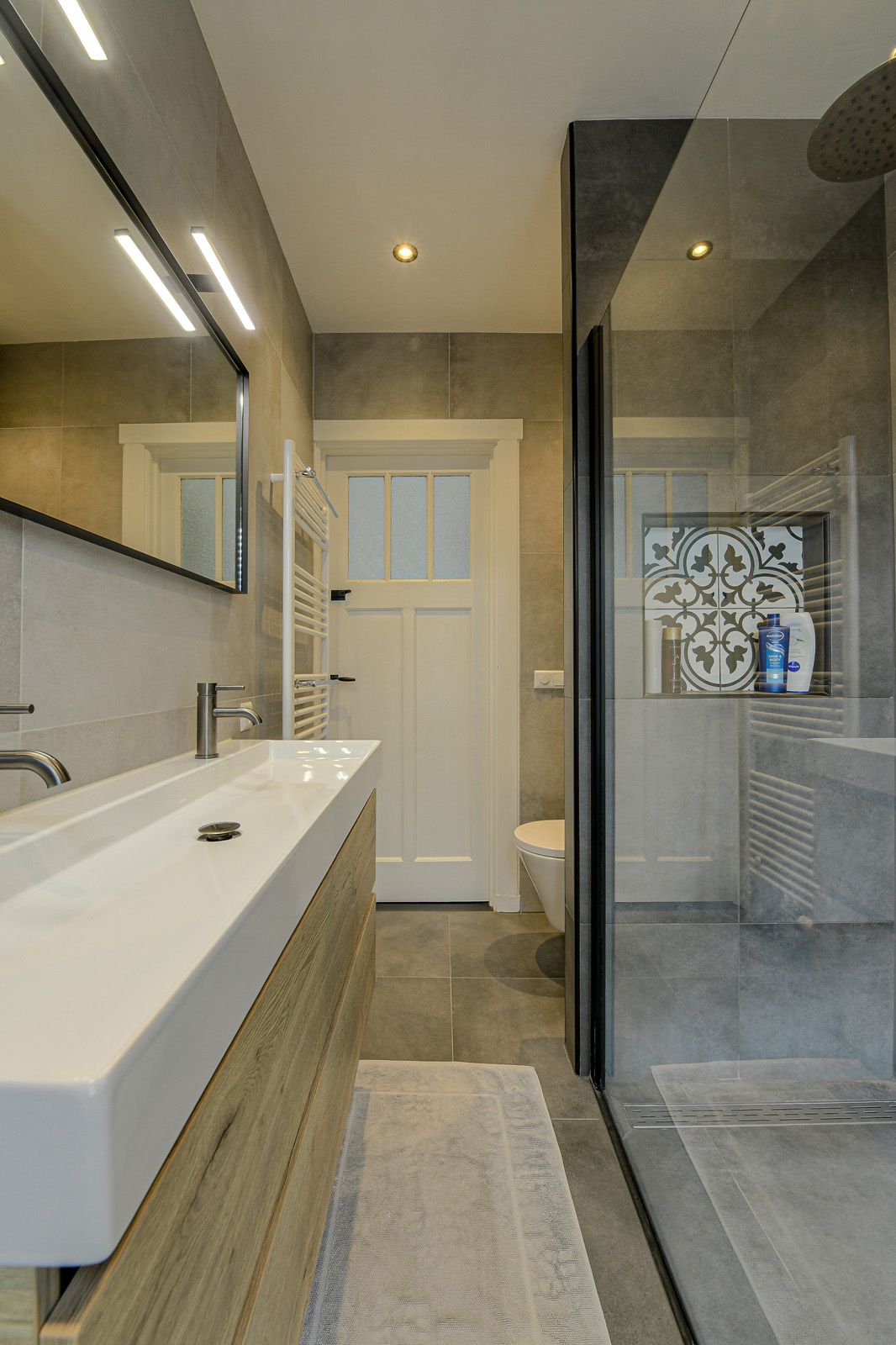 Foto 34 van van Duijvenvoordestraat 38