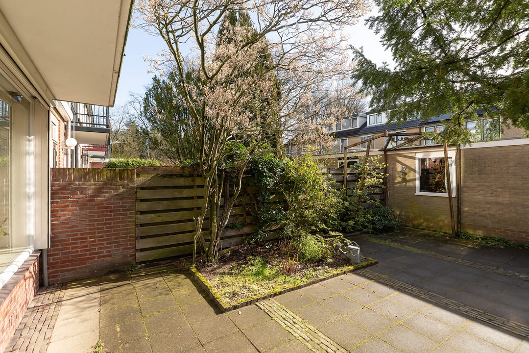 Well-maintained terraced house with 4 bedrooms in quiet courtyard location — 22