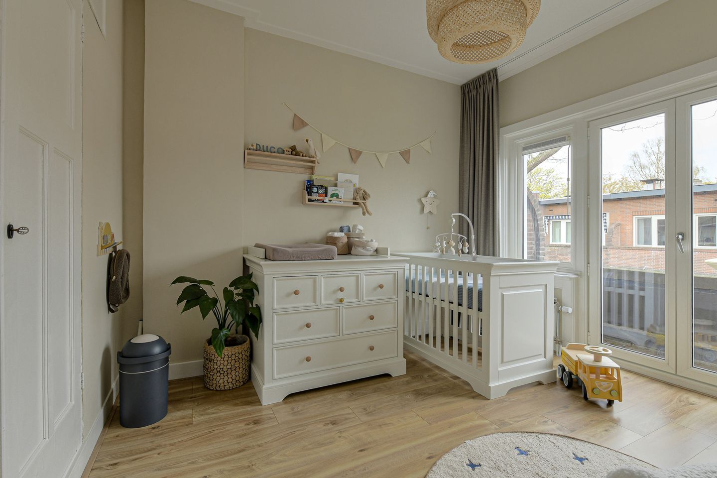 Foto 35 van van Duijvenvoordestraat 38