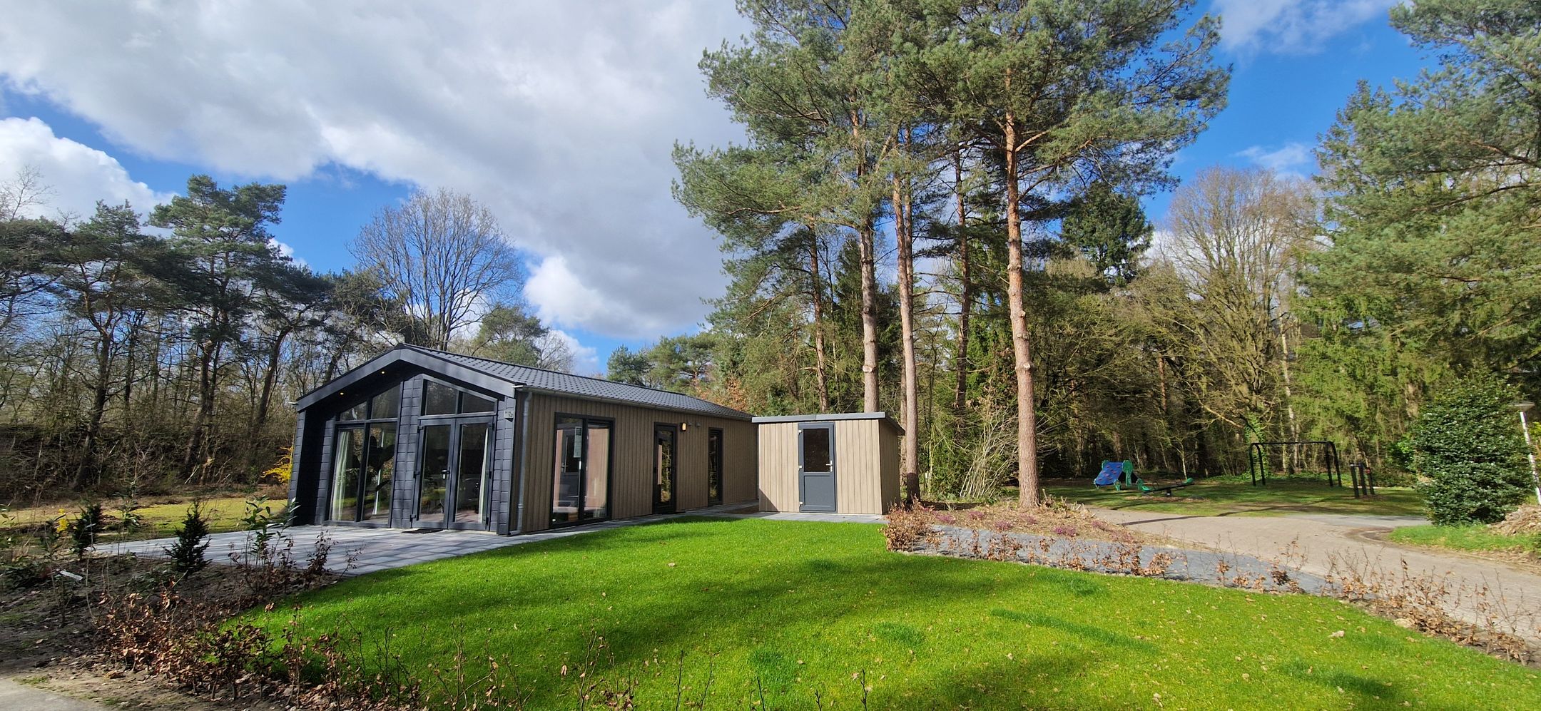 2-bedroom freehold villa in Hooghalen — photo 3 of 5