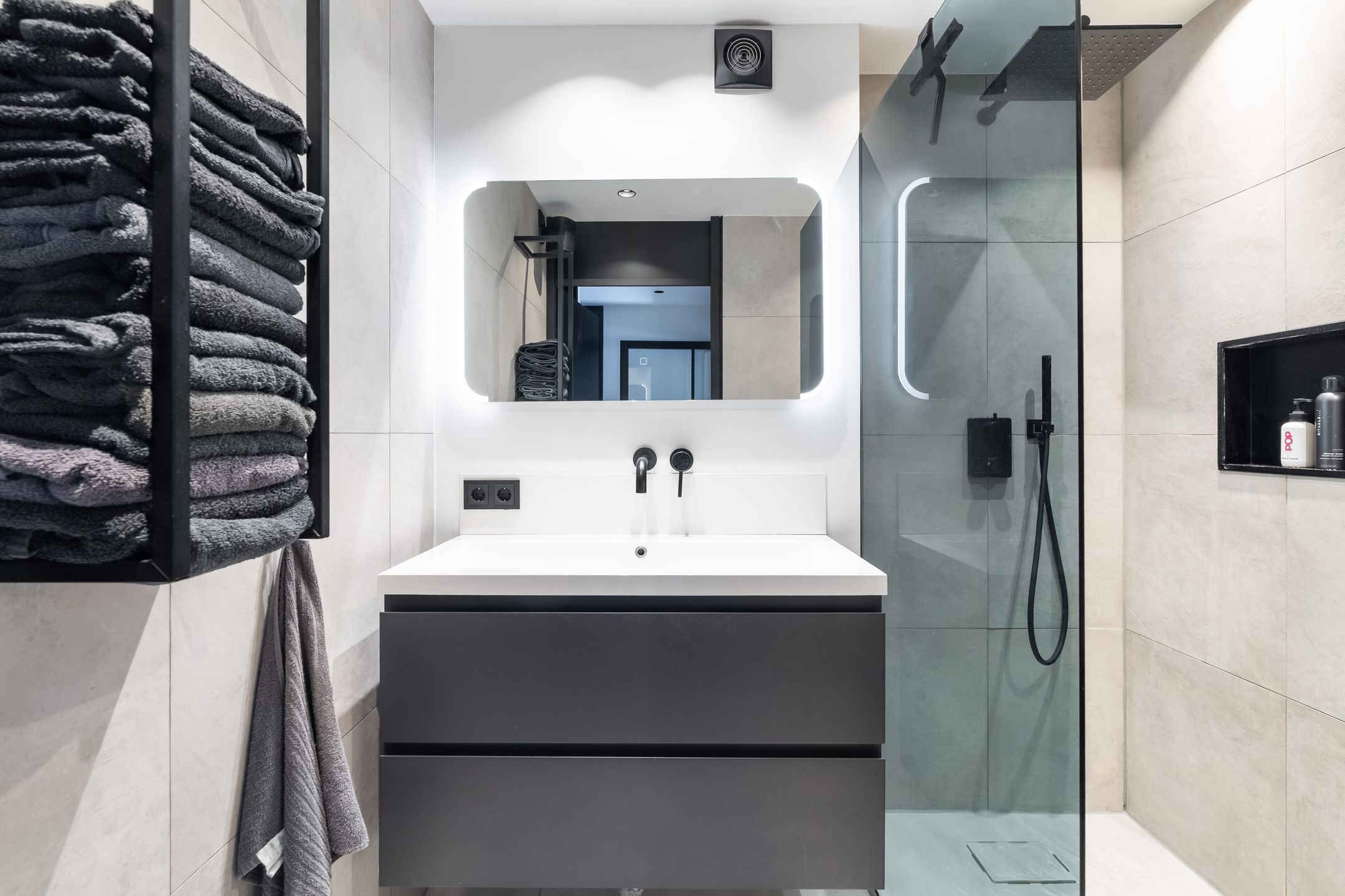 Modern Renovated Corner Apartment with Southwest Balcony in Central Noordwijk — 26