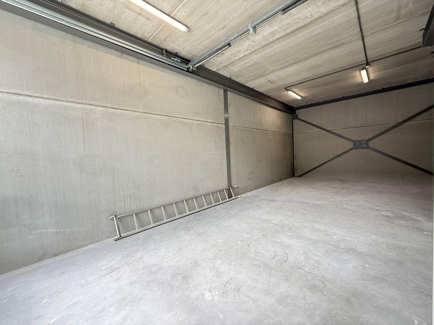 View photo 5 of Afmijnstraat 45