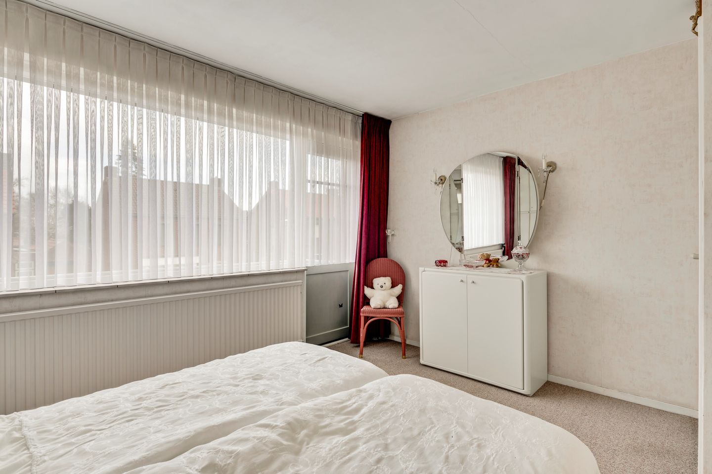 Spacious Semi-Detached Home with Office Space in Nederweert — 33