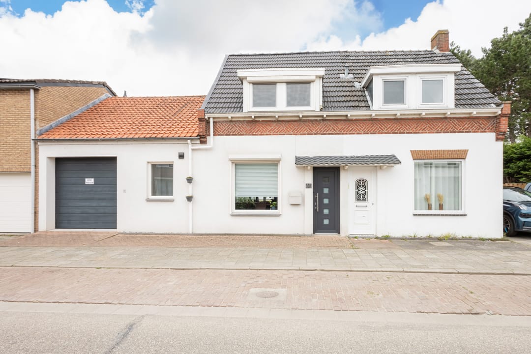 Photo 1 of Bossestraat 6-A