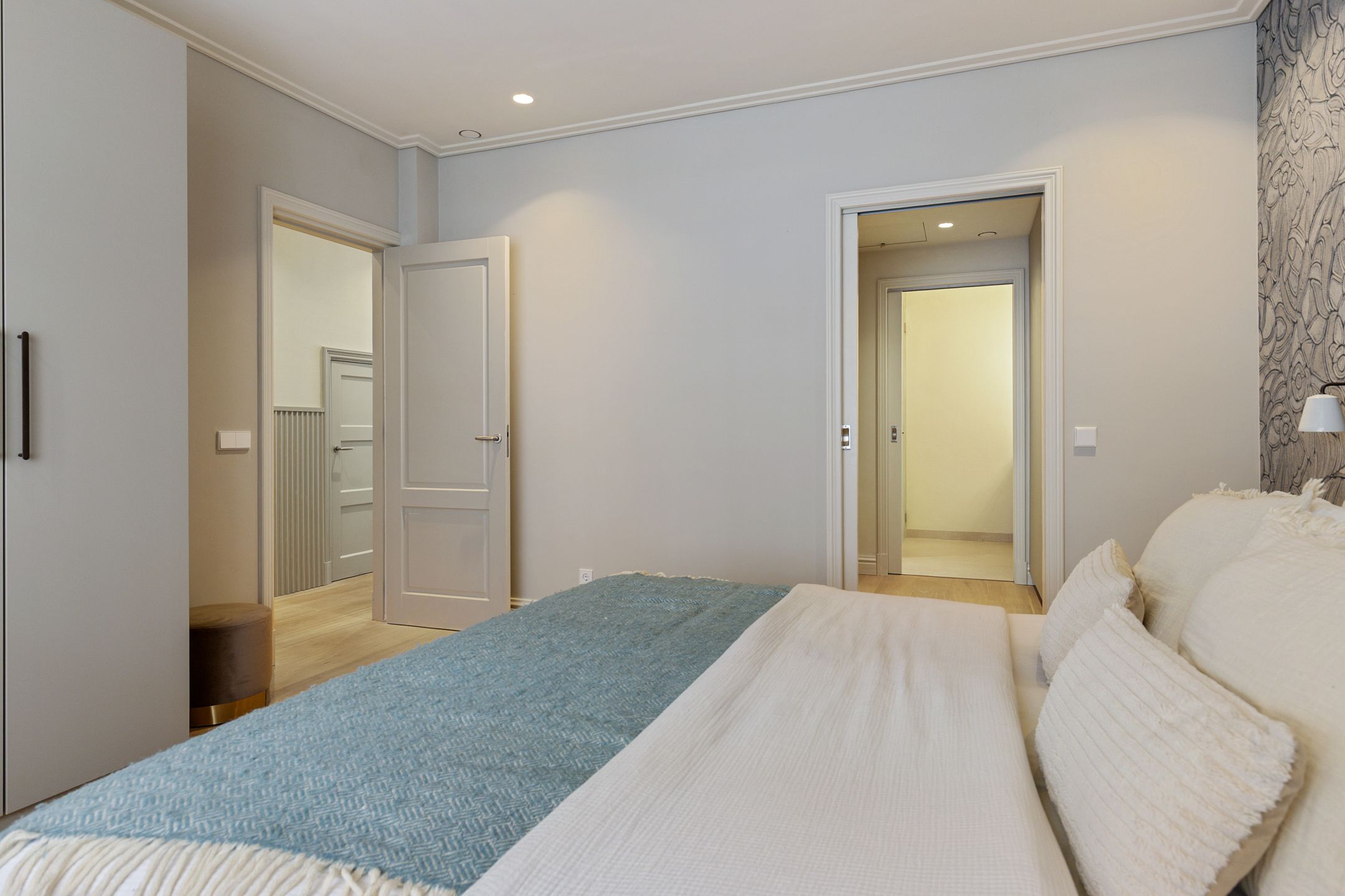 High-end renovated ground floor apartment with sunny garden and garden house in Hoofddorppleinbuurt — 31