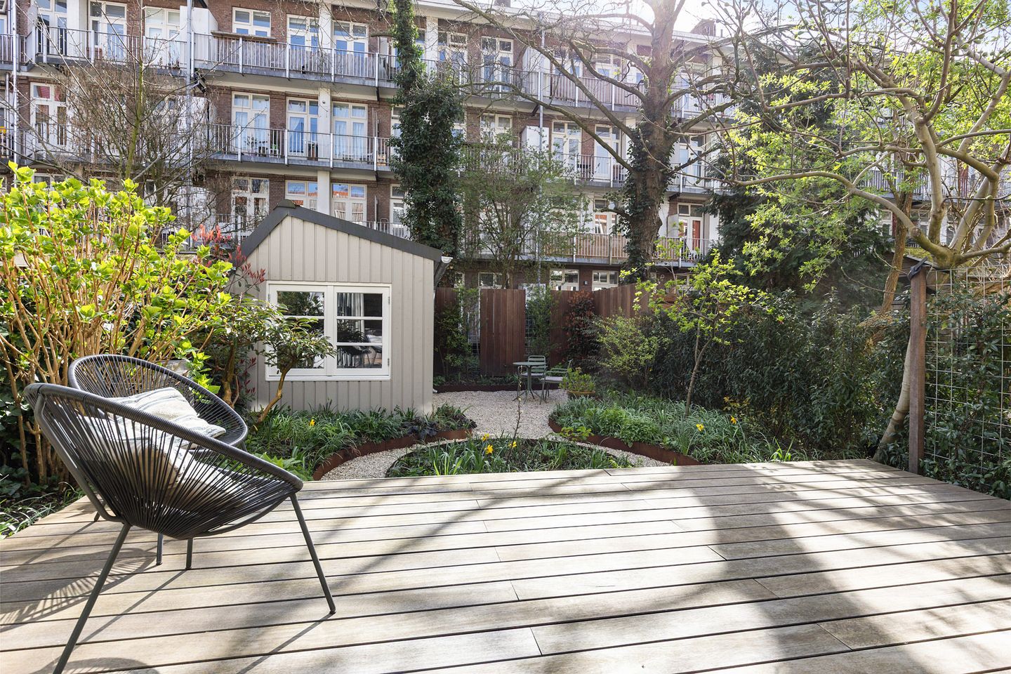 High-end renovated ground floor apartment with sunny garden and garden house in Hoofddorppleinbuurt — 18