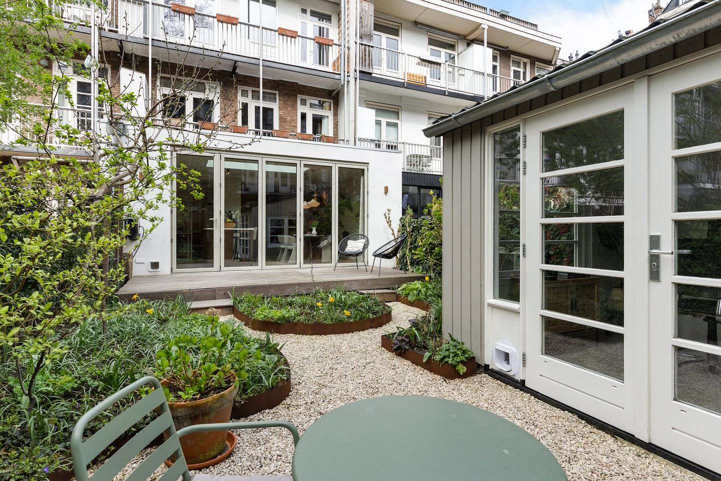 High-end renovated ground floor apartment with sunny garden and garden house in Hoofddorppleinbuurt — 23