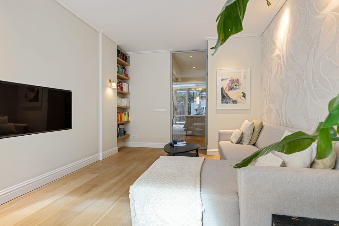 High-end renovated ground floor apartment with sunny garden and garden house in Hoofddorppleinbuurt — 14