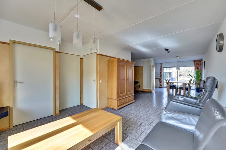 Photo 2 of Wegedoorn 116