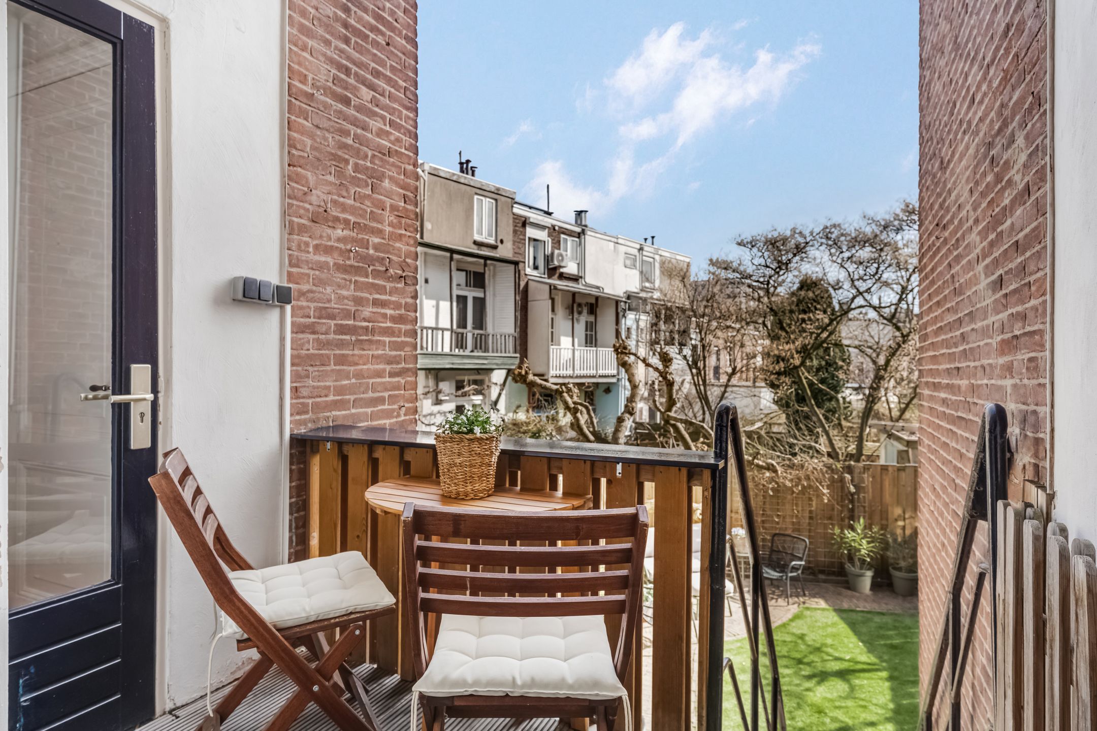 Characterful ground-floor apartment with south-facing garden and basement in Arnhem's Sonsbeekkwartier — 12