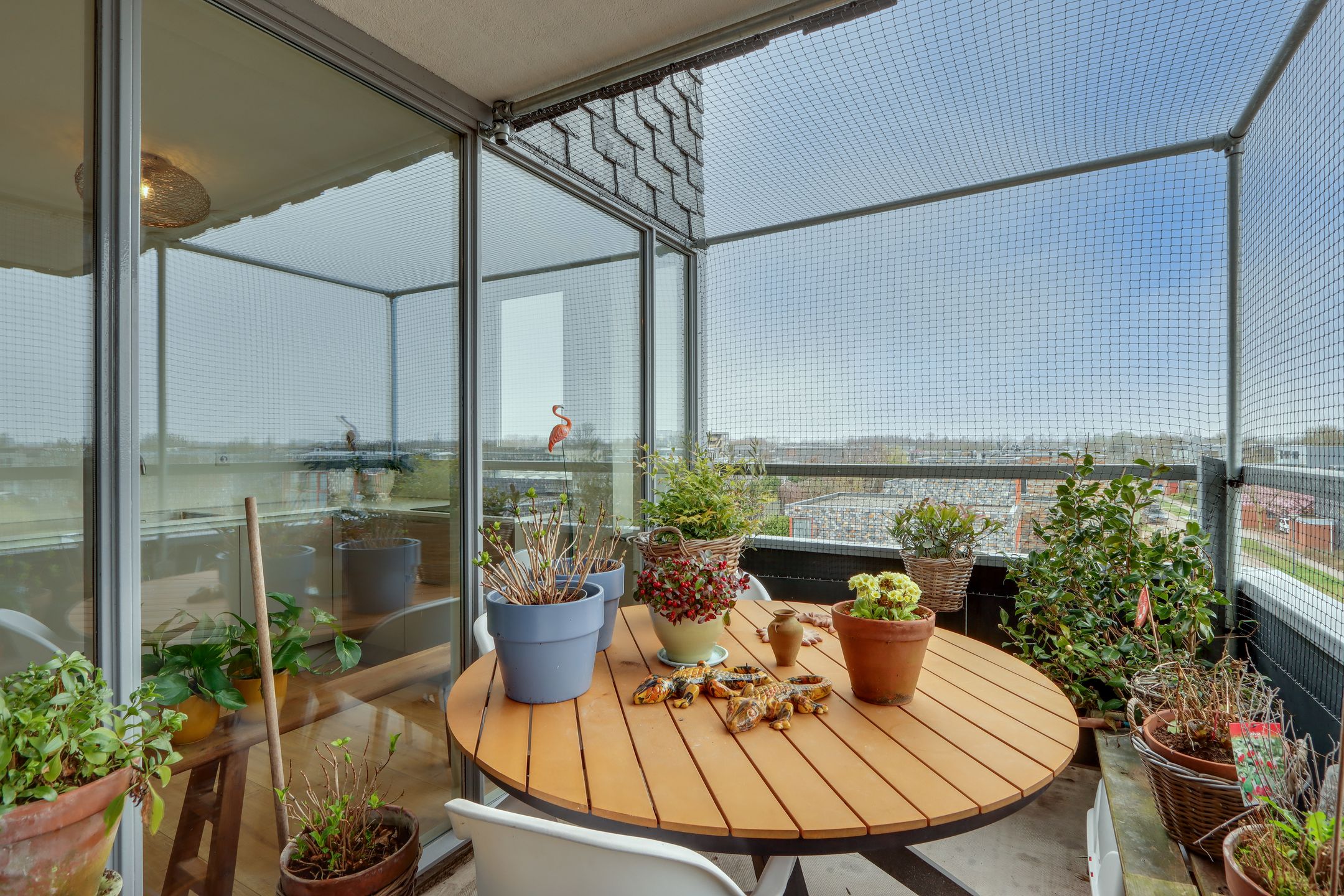 Light and Fully Renovated Apartment with Two Balconies in Hoofddorp Floriande West — 36