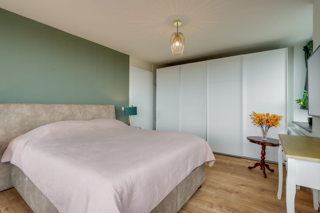 Light and Fully Renovated Apartment with Two Balconies in Hoofddorp Floriande West — 23