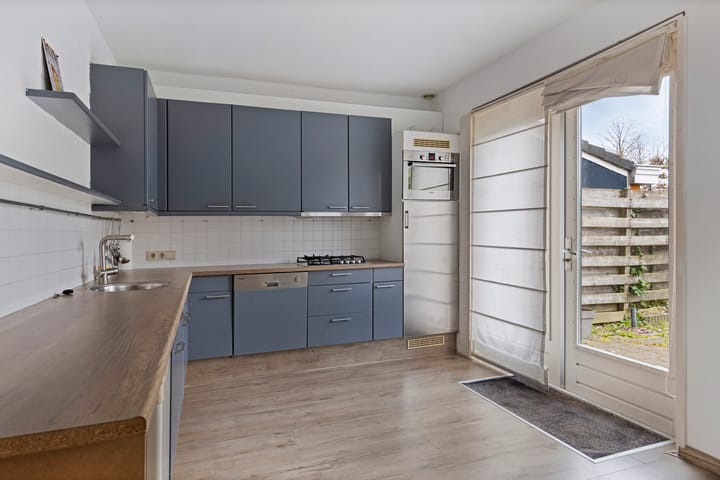 Photo 2 of Trompstraat 7