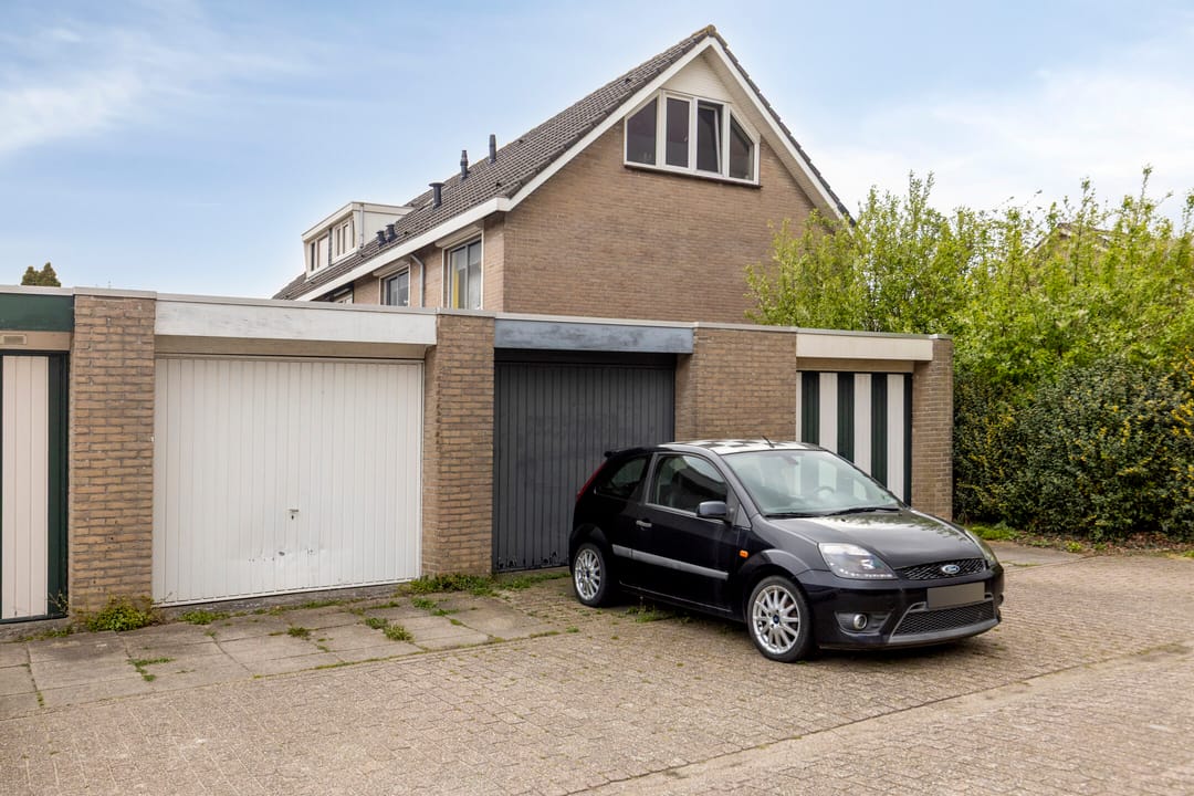 Photo 32 of Trompstraat 7