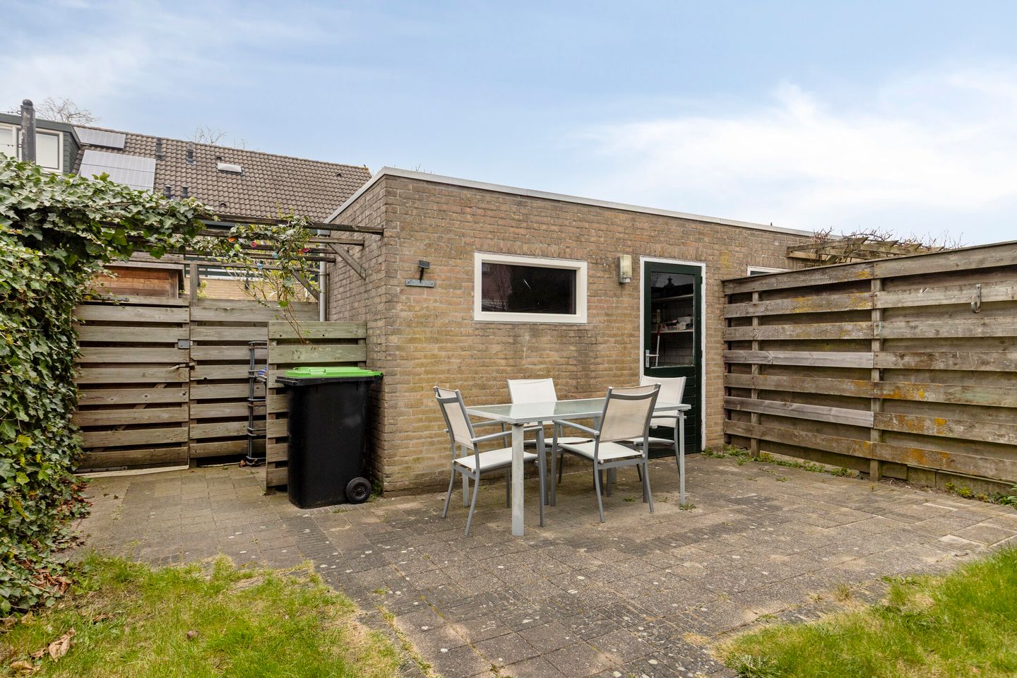 Photo 29 of Trompstraat 7